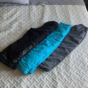 2 Columbia Black and Blue, and Everlast Gray Pants Trio Snow water proof pants